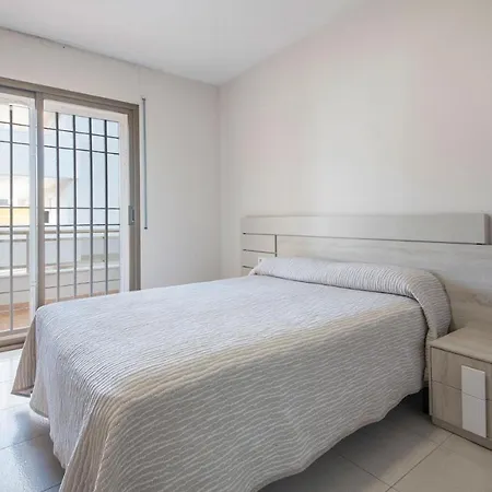 R113 Beachfront Romeu