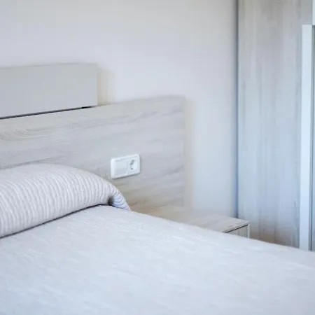 R113 Beachfront Romeu * Calafell