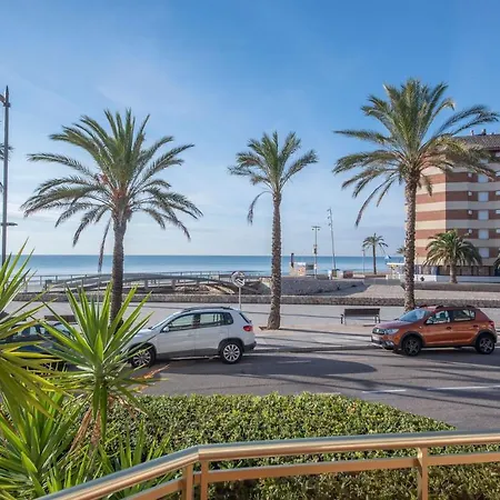 Apartment R113 Beachfront Romeu
