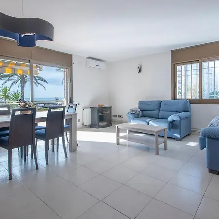 Apartment R113 Beachfront Romeu *